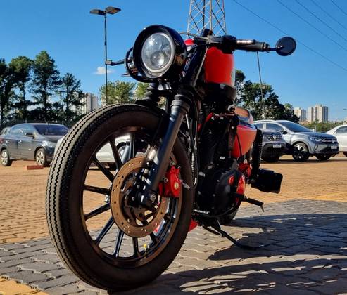 HARLEY-DAVIDSON SPORTSTER XL 883N IRON 